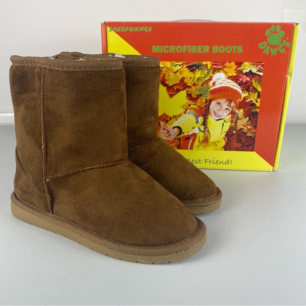 NEW DAWGS Kids Microfiber Boots with Faux Shearling Lining in Brown - Size 10/11
